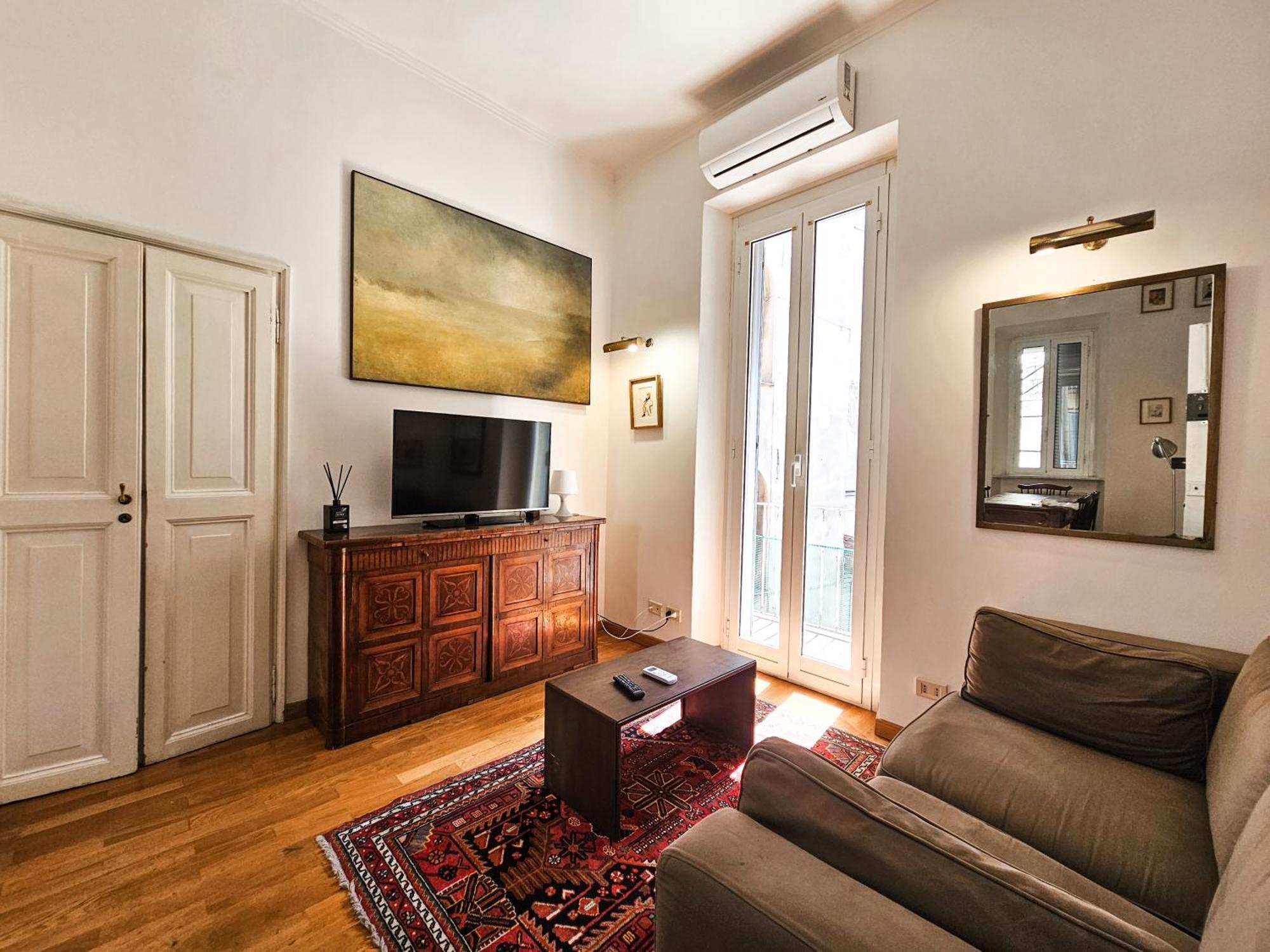 Titus House Nelle Vicinanze Del Colosseo Rom